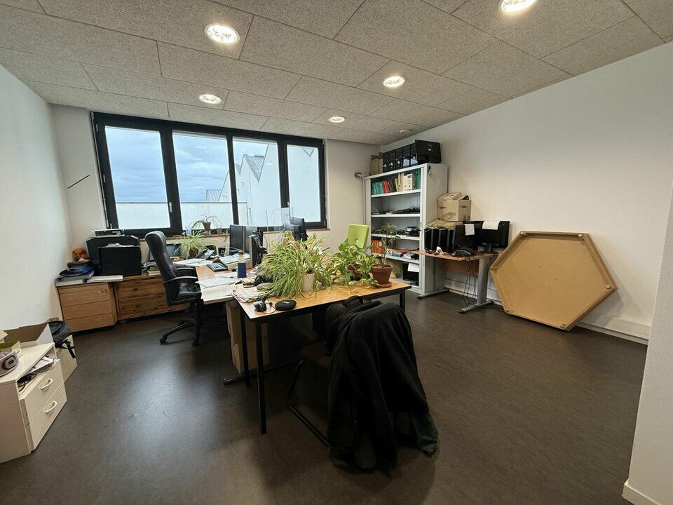 LOCATION - BUREAUX - 183 m²