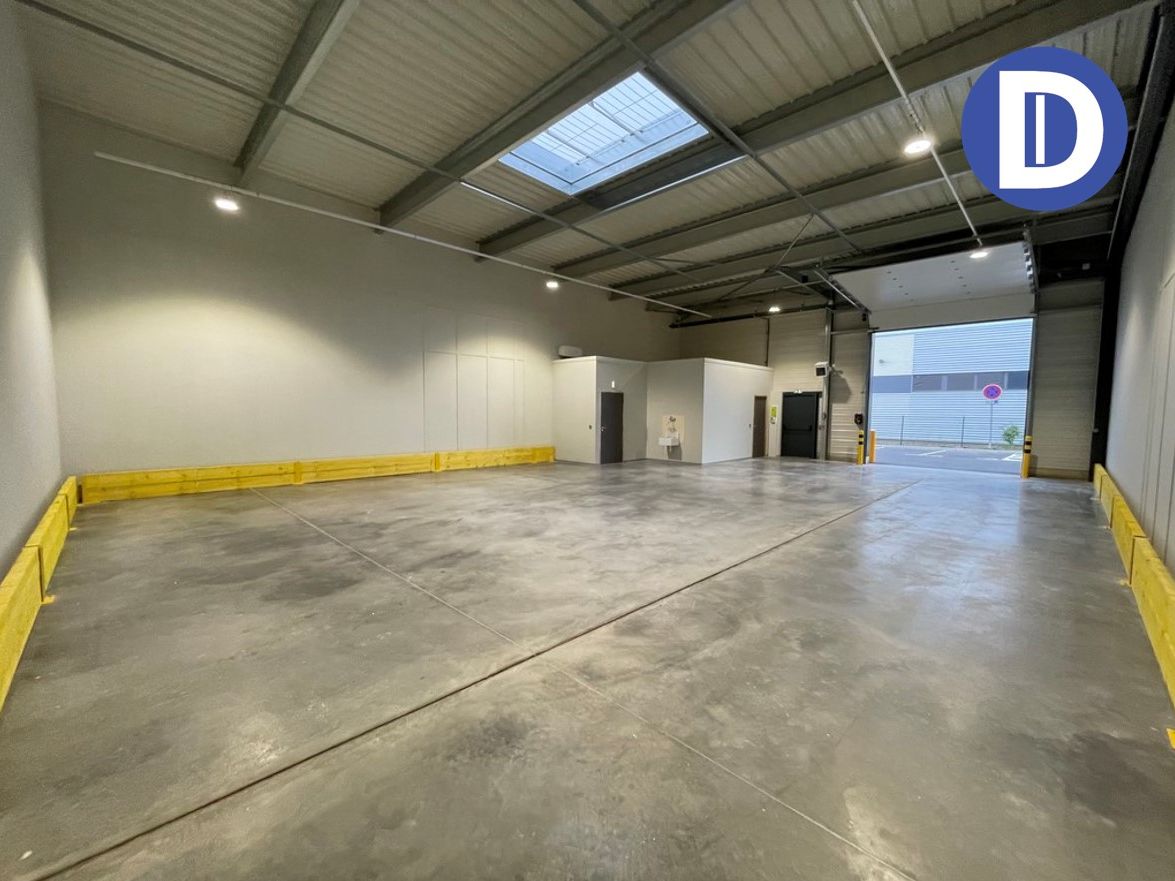 Location activites 1127.00 m² non divisibles