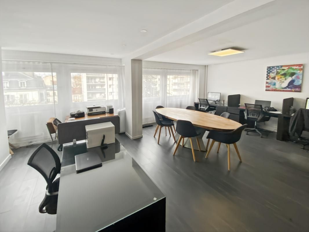 Location bureaux 76 m² non divisibles