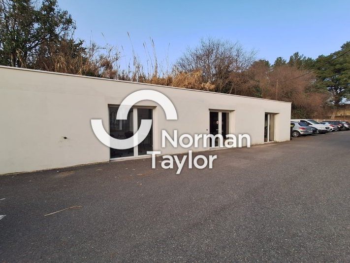 Location bureaux 67.7 m² non divisibles