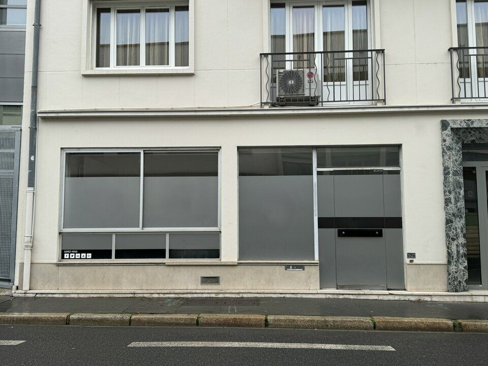 Location bureaux 80 m² non divisibles