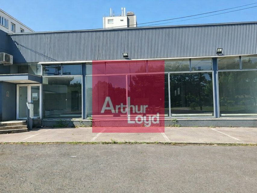 Vente local d''activites 590 m² non divisibles