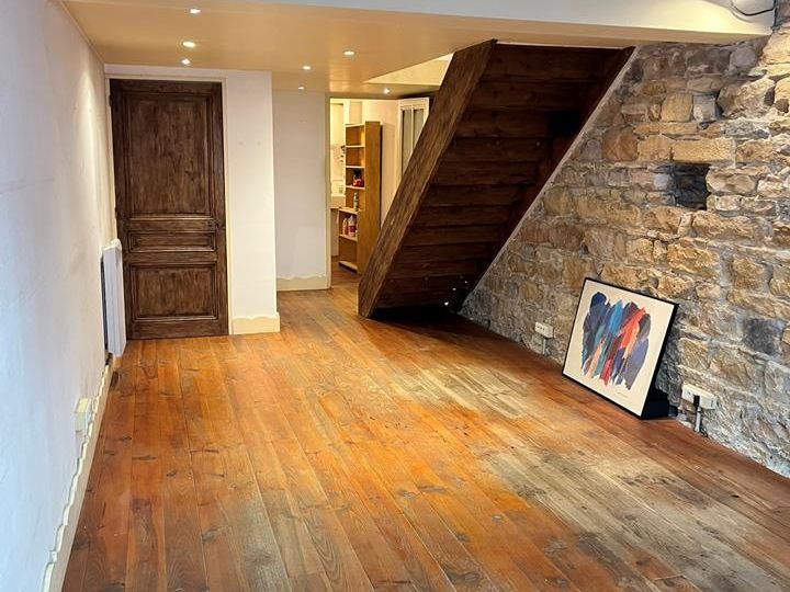 locaux a vendre Lyon charme pierre apparante