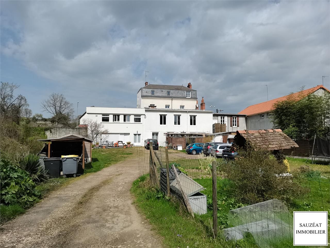 Vente immeuble 378.00 m² à VOUVRAY