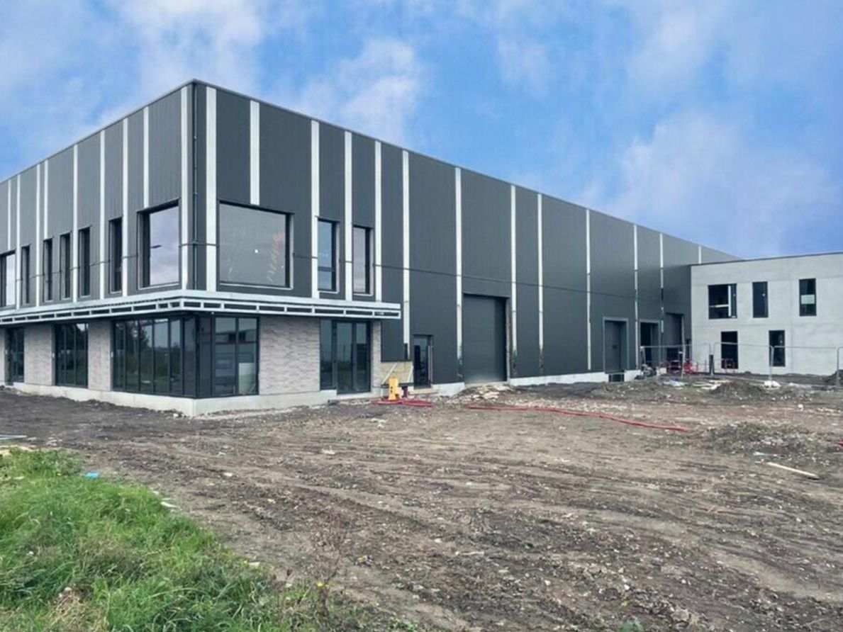 location - local d'activité - leers