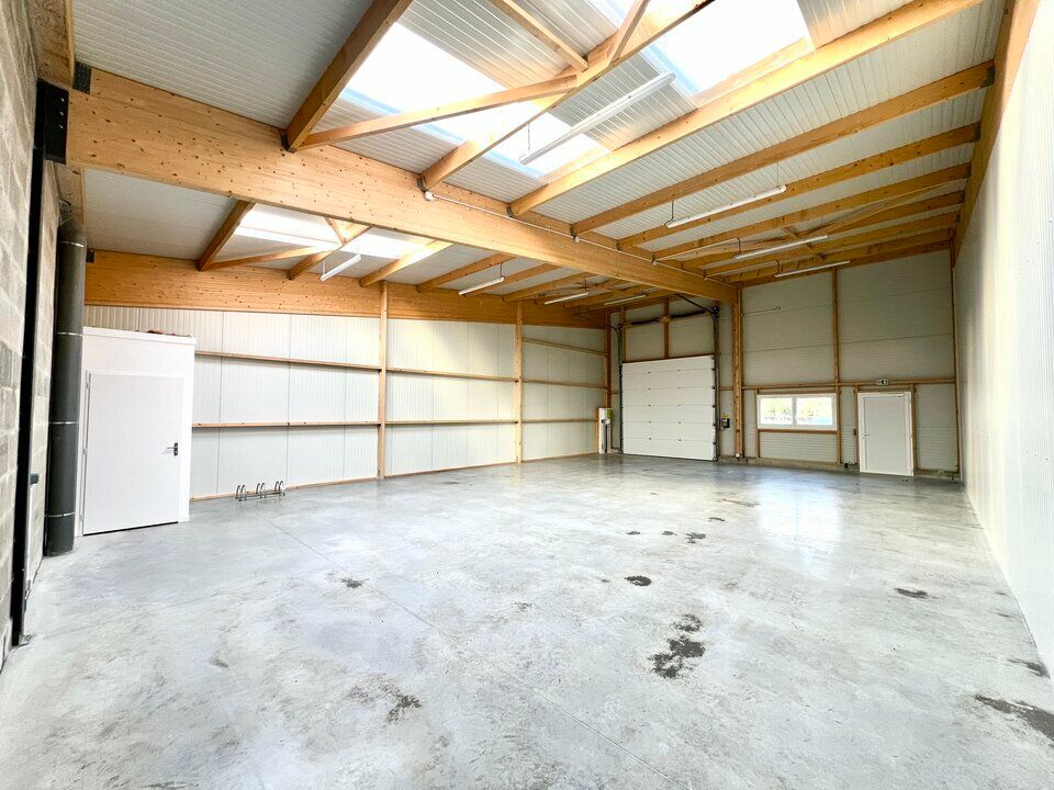 À LOUER - SAINT LÉONARD ZA EN PLEIN EXPANSION - LOCAUX D'ACTIVITÉ - ENTREPÔT 99 m2