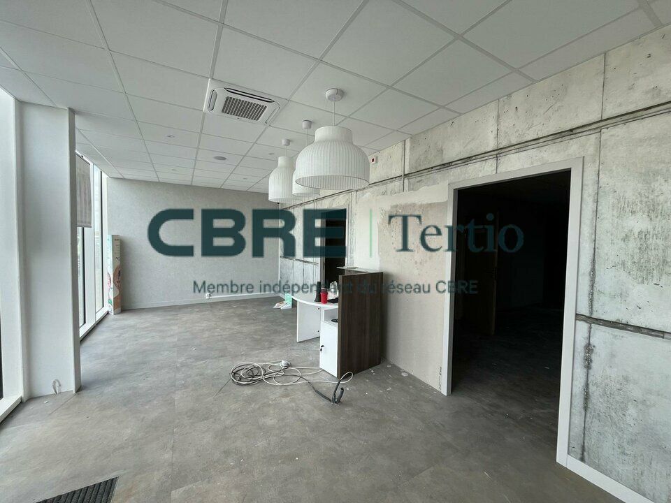 Vente local commercial 314 m² non divisibles
