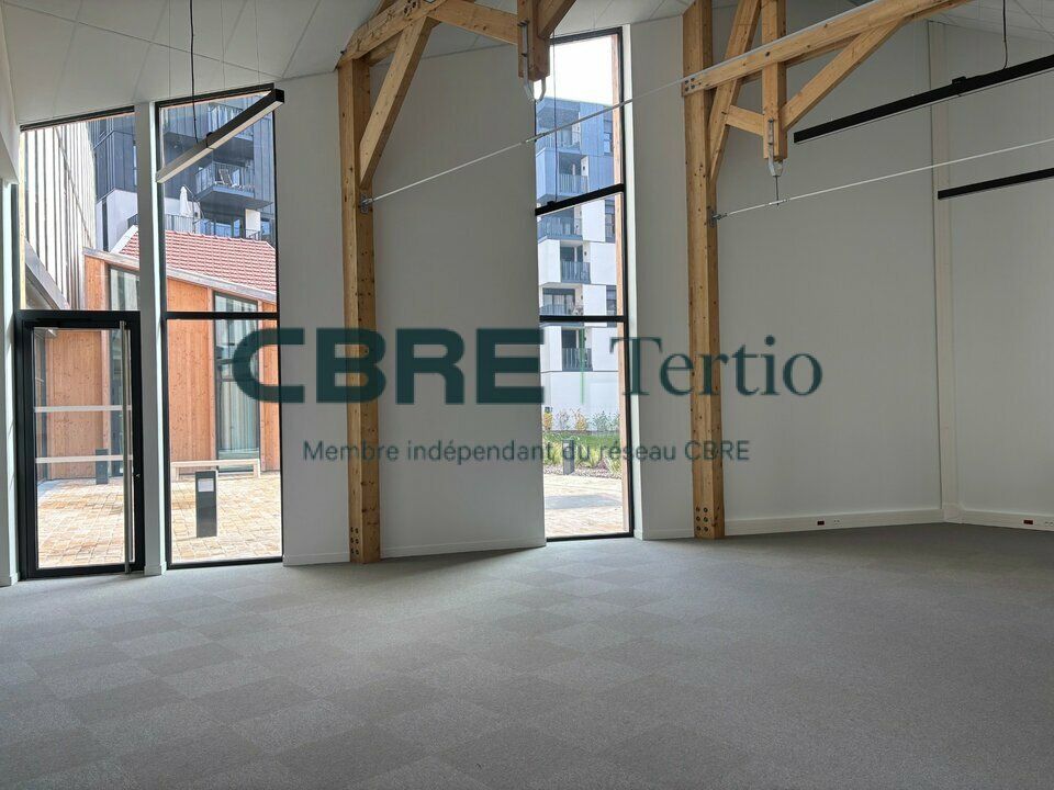 Location bureaux 462 m² divisibles à partir de 53.12 m²
