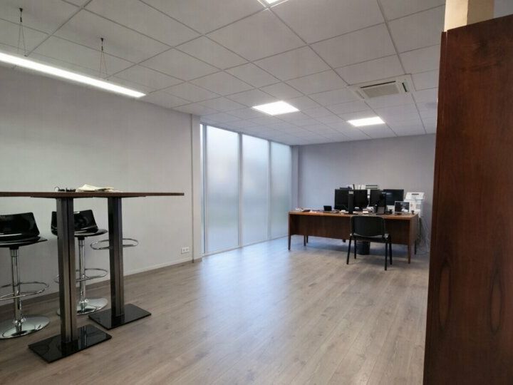 Local d'activité 617 m² – Emplacement stratégique et belle visibilité  à Cran-Gevrier