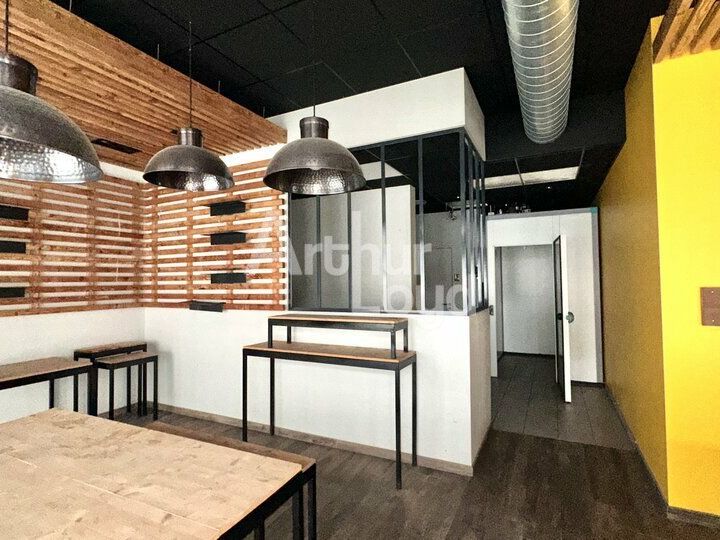 A LOUER LOCAL COMMERCIAL  ANNECY 