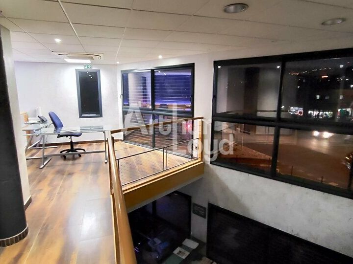 Location bureaux 270 m² non divisibles