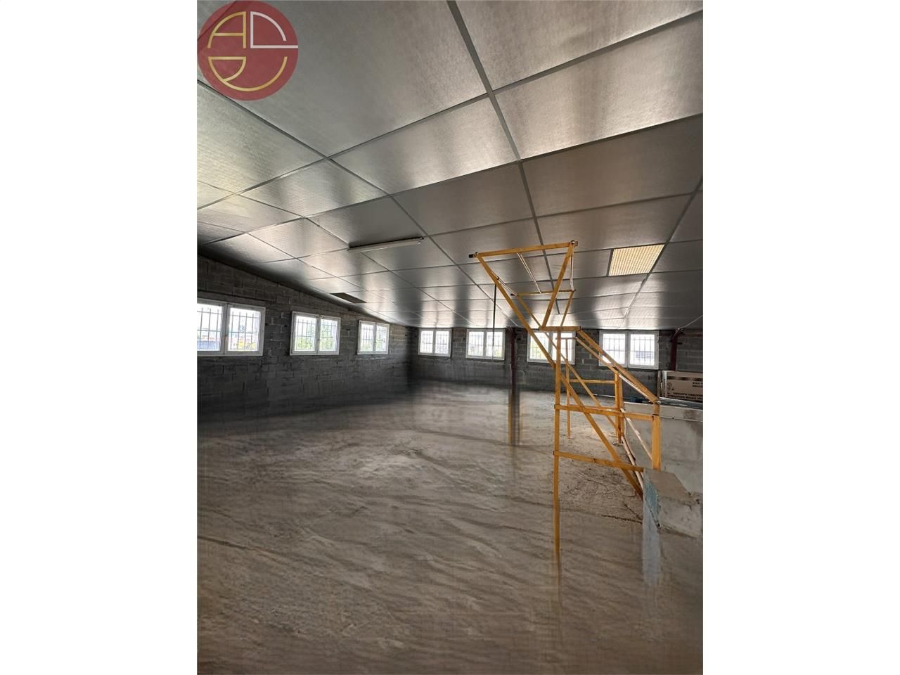 Vente local 2300 m² à PORTET-SUR-GARONNE