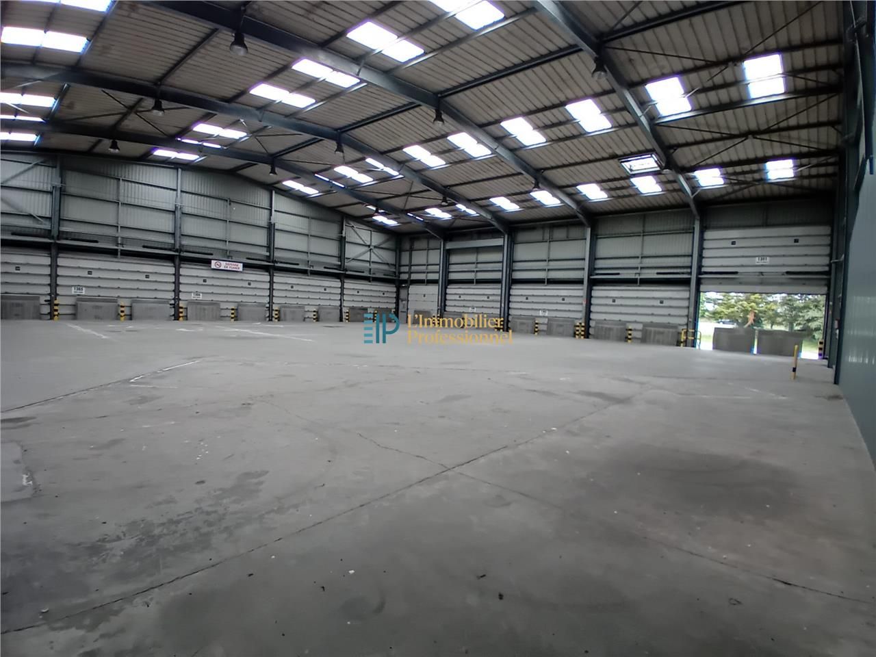 Location local 1072 m² à Châteaulin