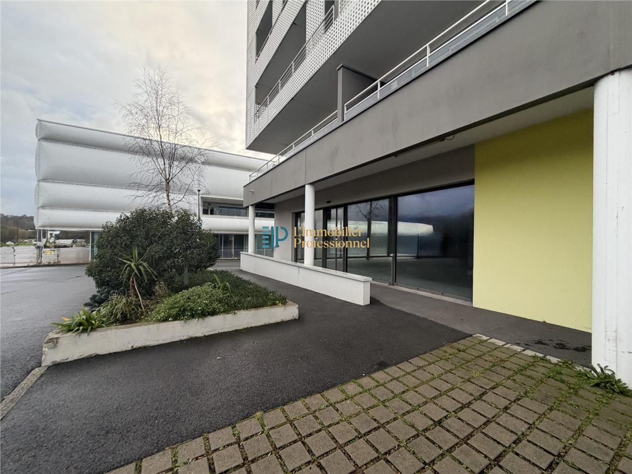 Vente local commercial 218 m² à Hennebont