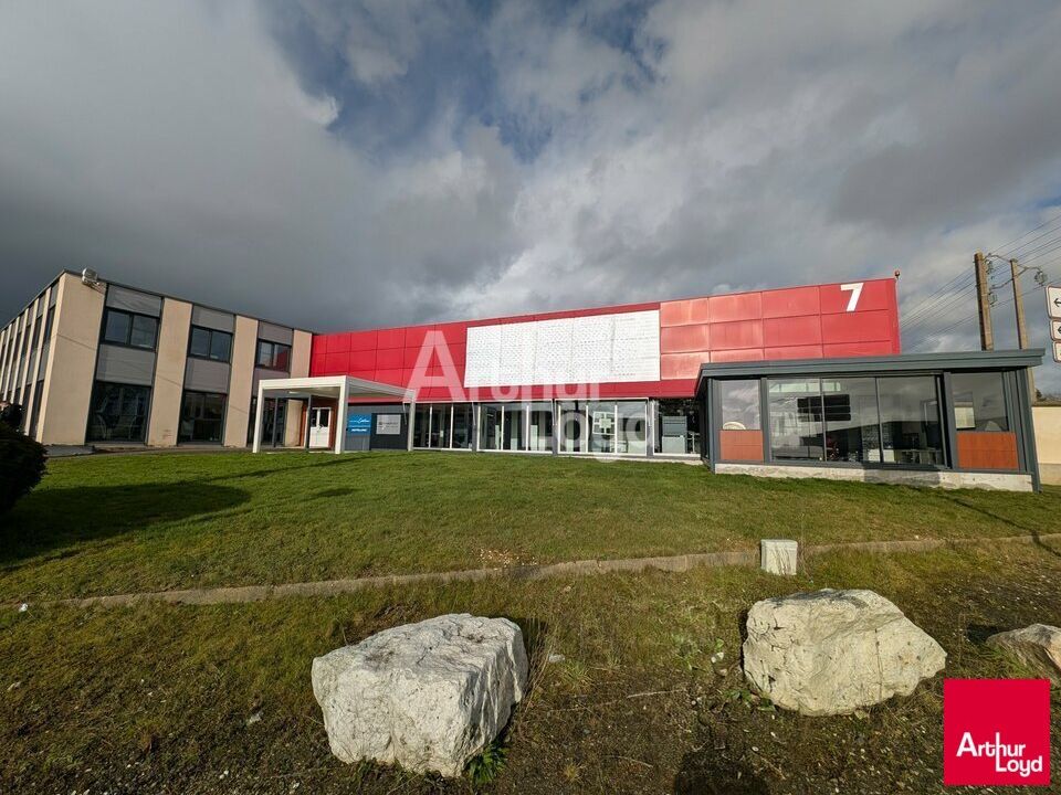 Location local d''activites 1470 m² non divisibles