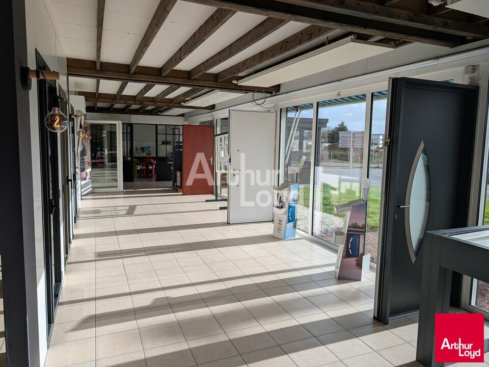 LE RHEU - LOCAL D'ACTIVITE A VENDRE