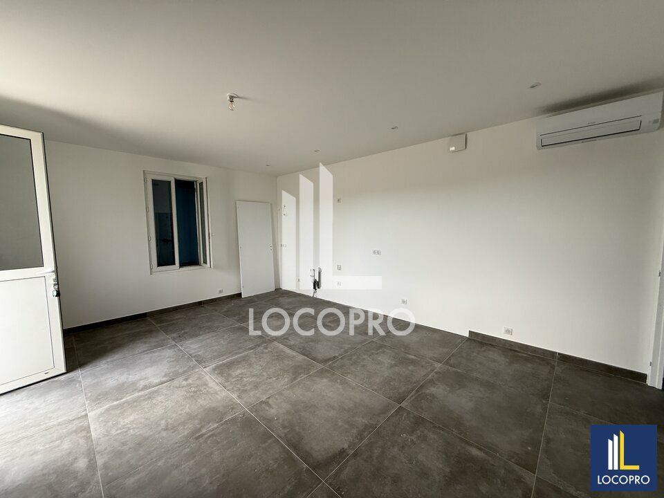 A LOUER - BUREAUX - 70 M2 - GATTIÈRES 