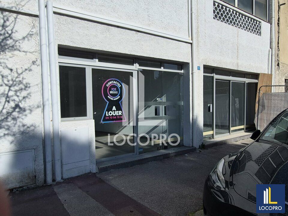 Location local commercial 60 m² non divisibles