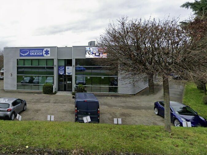 Location local d''activites 606 m² divisibles à partir de 204 m²