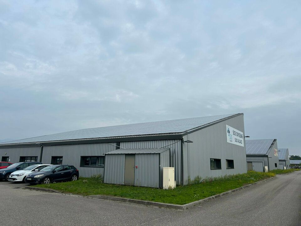 Location local d''activites 720 m² non divisibles