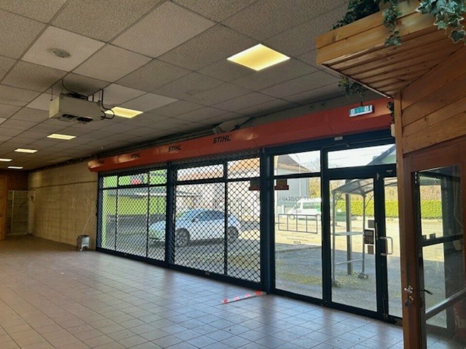 Vente local commercial 922 m² non divisibles