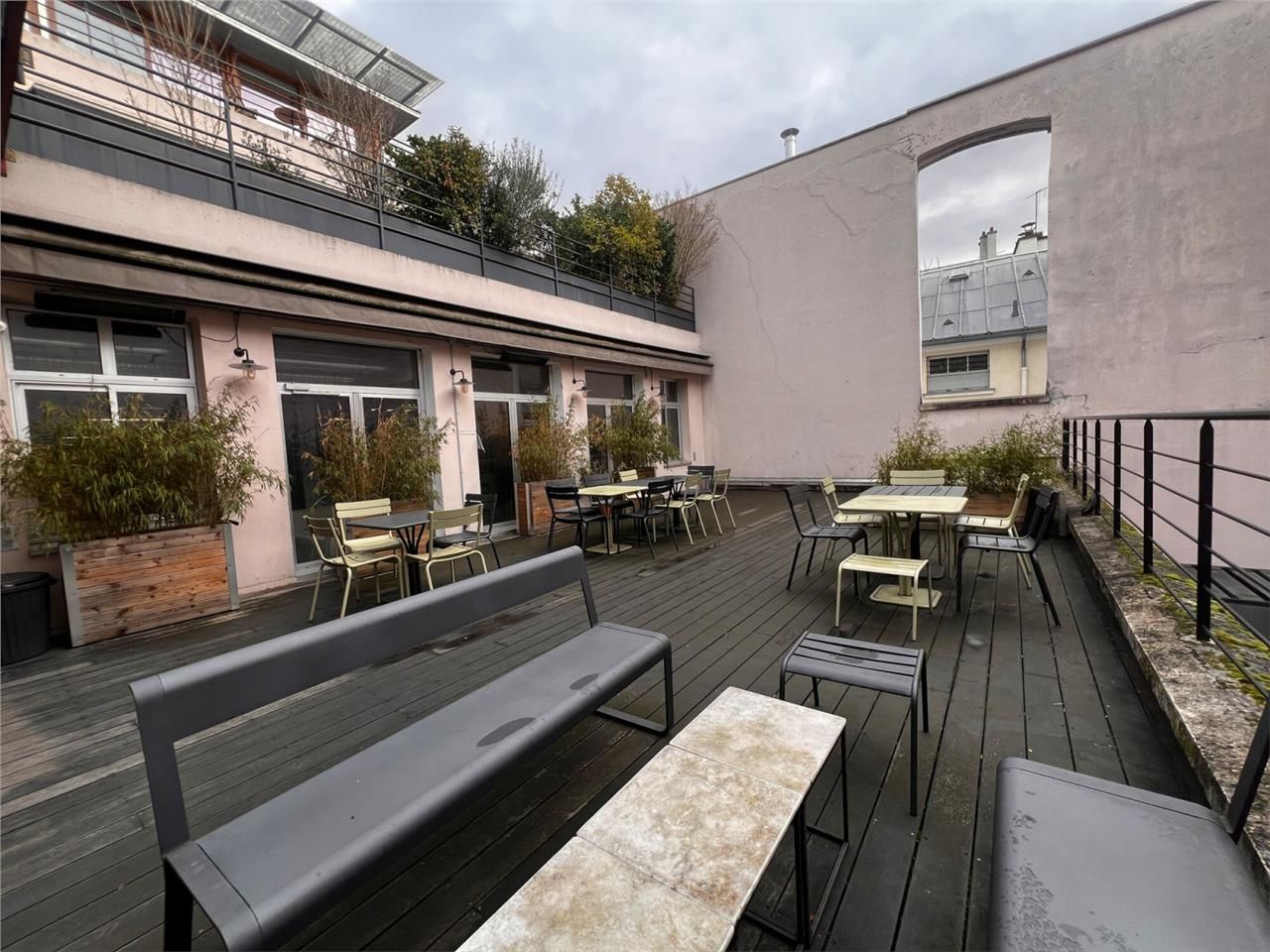 Vente bureaux 1174.4 m² à Paris 10ème