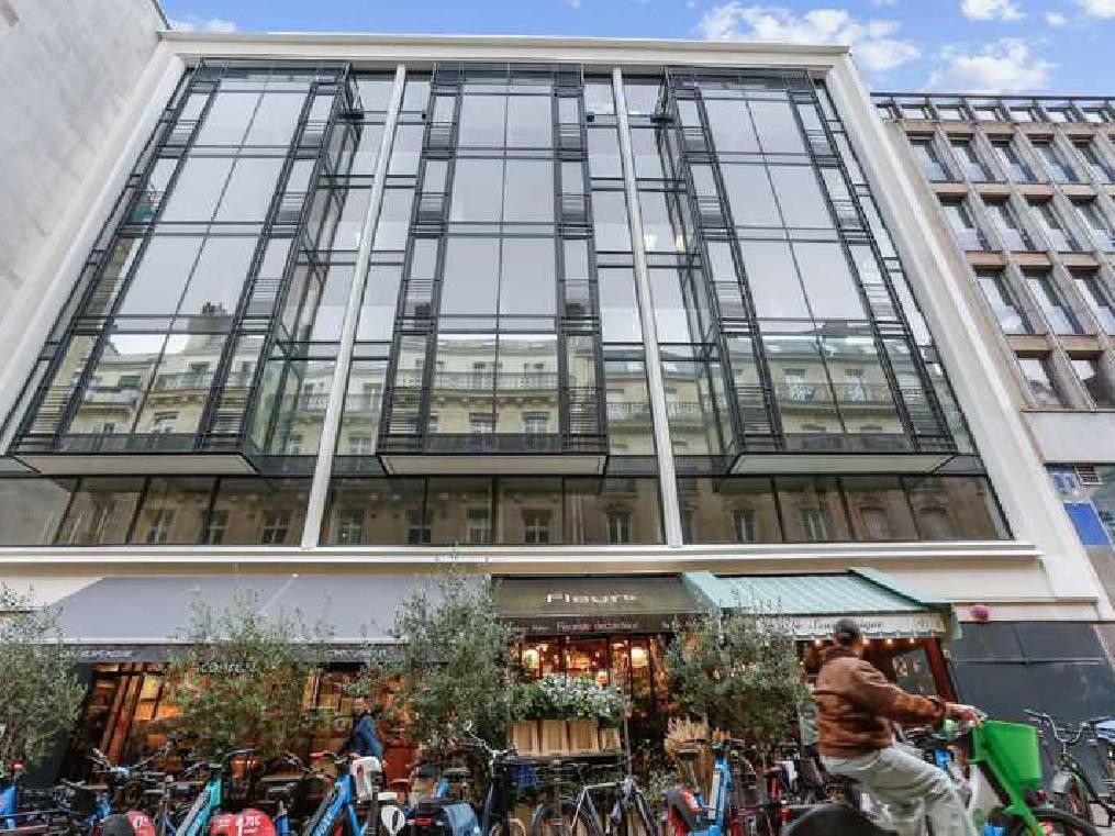 Location bureaux 674 m² à Paris 8ème