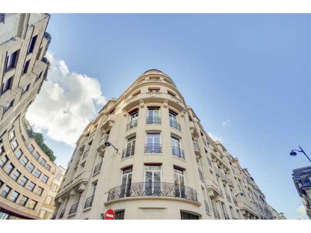 Location bureaux 479 m² à Paris 8ème