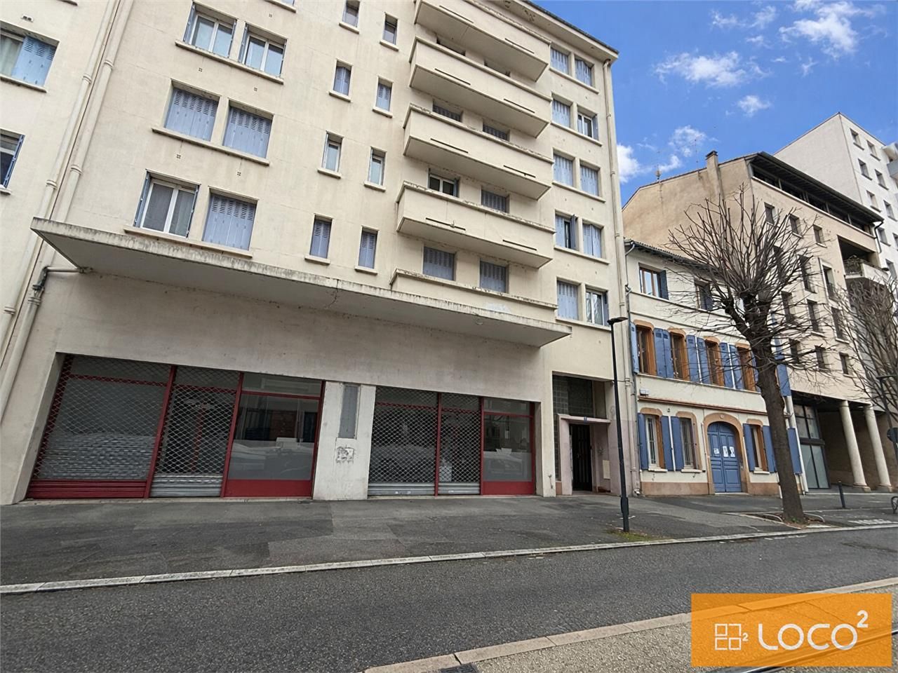 Location local commercial 570.00 m² à TOULOUSE