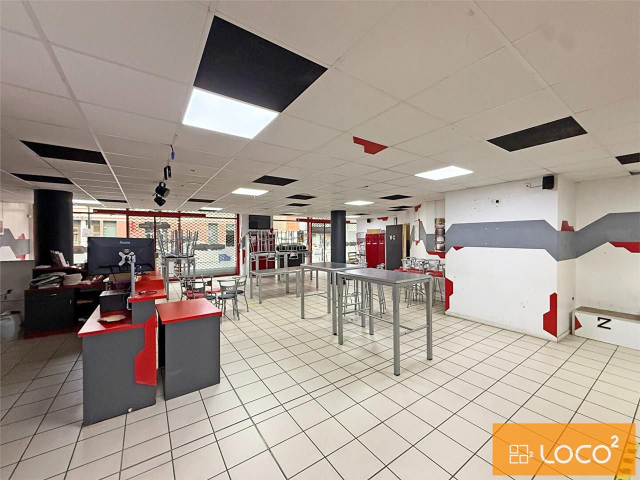 Location local commercial 570.00 m² à TOULOUSE