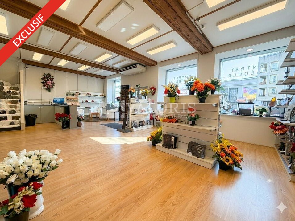 Valoris Real Estate vous propose à la location un local commercial d'une surface de 125 m² au cœur du quartier de la Croix-Rousse dans le 4ème arrondissement de Lyon.