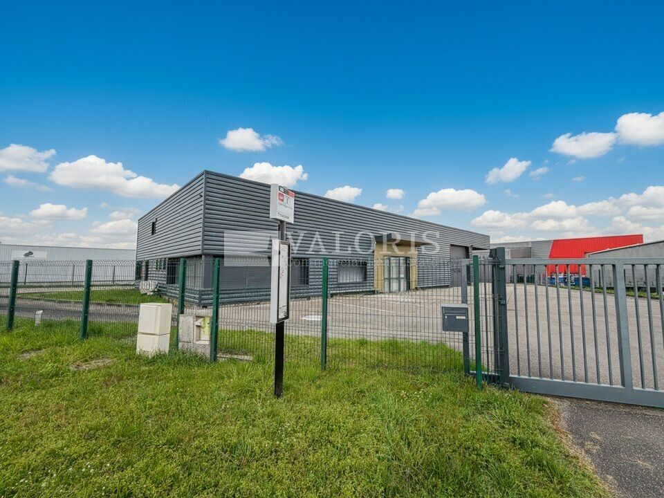 Location local d''activites 550 m² non divisibles