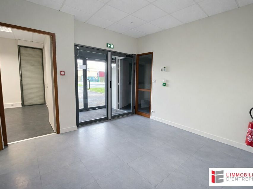 LOCATION – LOCAL D'ACTIVITÉ – 325 m² – LA CHAPELLE-DES-FOUGERETZ