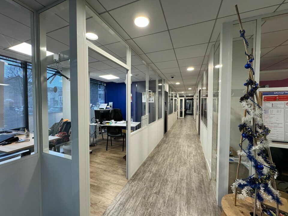 TOURS CENTRE LIMITE LA RICHE LOCAL COMMERCIAL 169 M² A VENDRE - INVESTISSEMENT