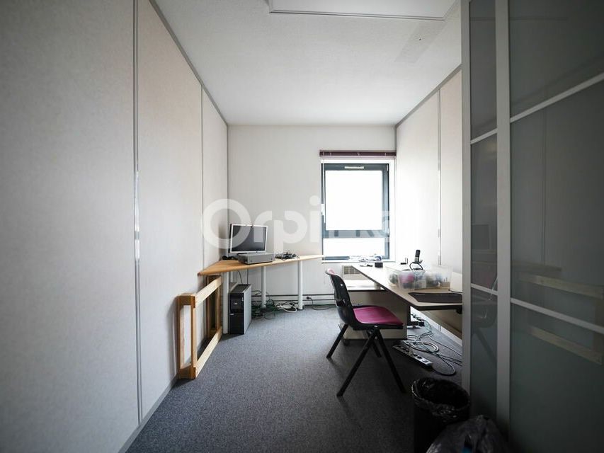 BUREAUX A LOUER - 190 m² DIVISIBLE - VILLEURBANNE