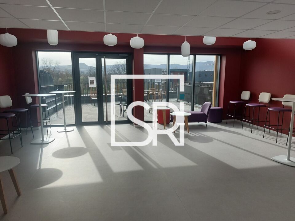 Location bureaux 468 m² non divisibles