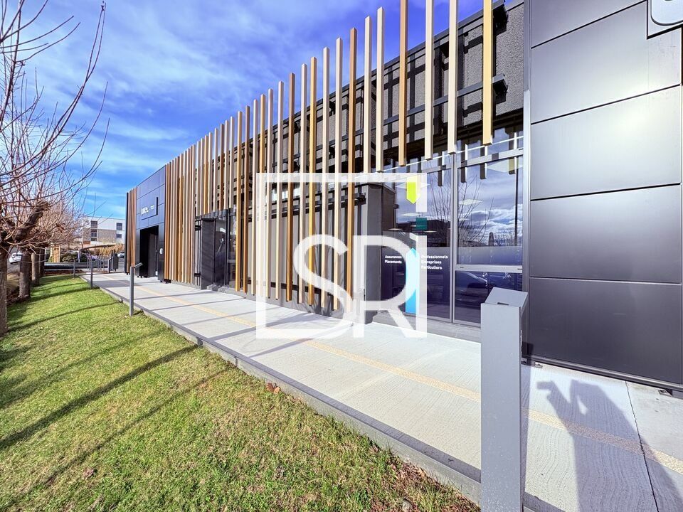 LOCATION BUREAUX 468 M2 - 63000 CLERMONT FERRAND - PROXIMITE TRAM / AUTOROUTES