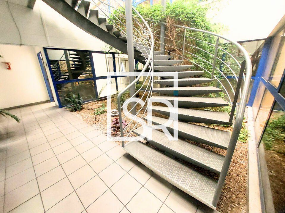 Location bureaux 577 m² non divisibles
