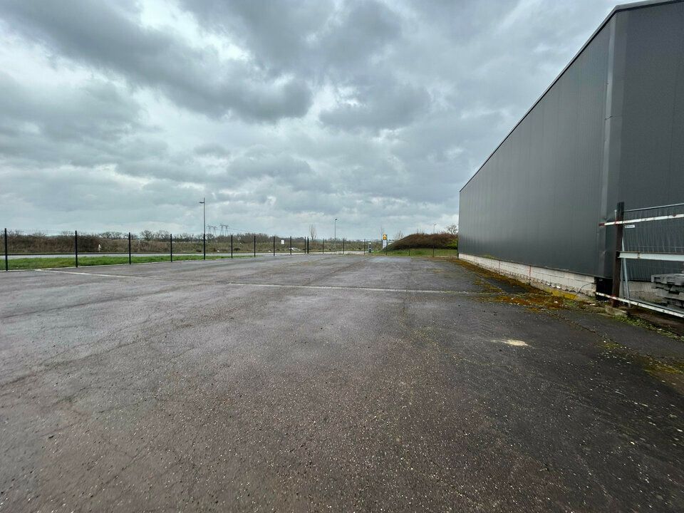 Location activité/entrepôt - 400 m²