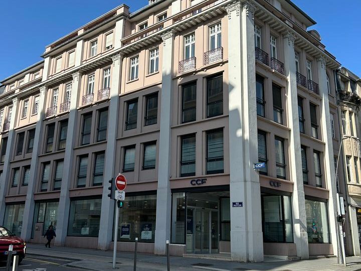 Location bureaux 307.7 m² non divisibles