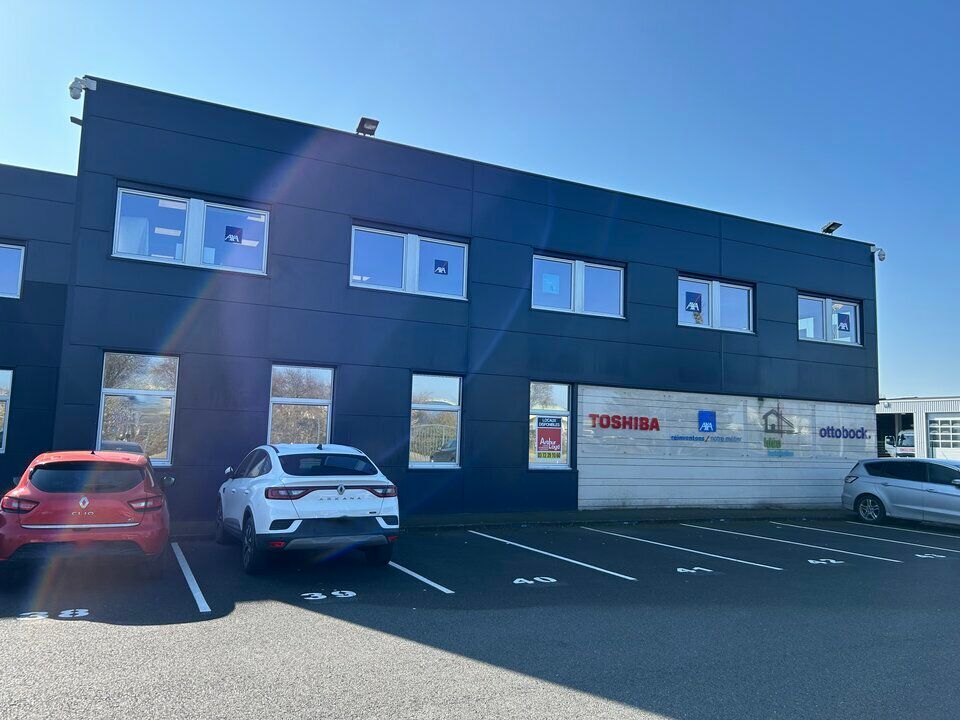 Location bureaux 660.89 m² non divisibles