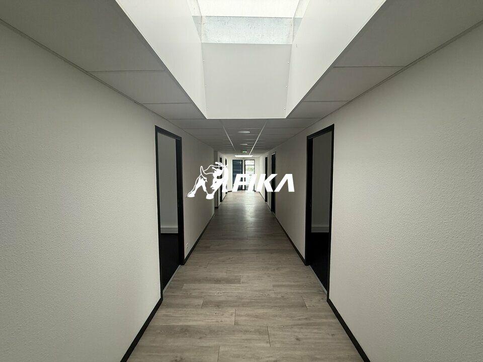 A LOUER - BUREAUX - 870 m² - (33700) - MERIGNAC