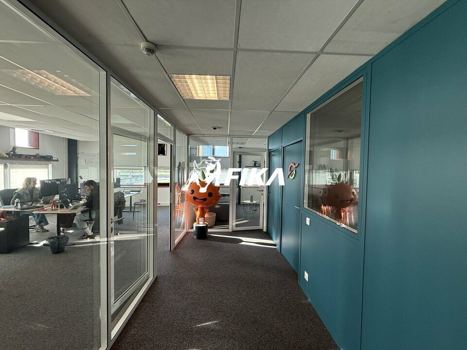 Location bureaux 356.72 m² divisibles à partir de 75.89 m²