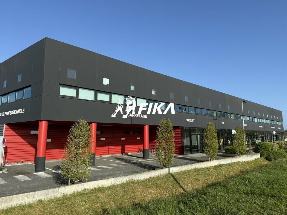BUREAUX - A LOUER - 357 m² - (33700) MÉRIGNAC