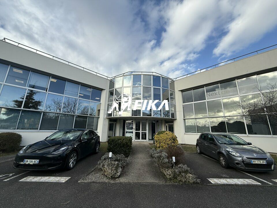  A LOUER - BUREAUX - 450 m² - (33700) MERIGNAC