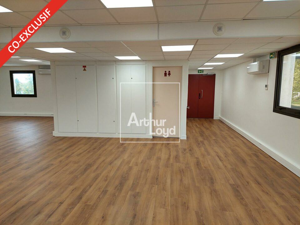 Location bureaux 240 m² non divisibles