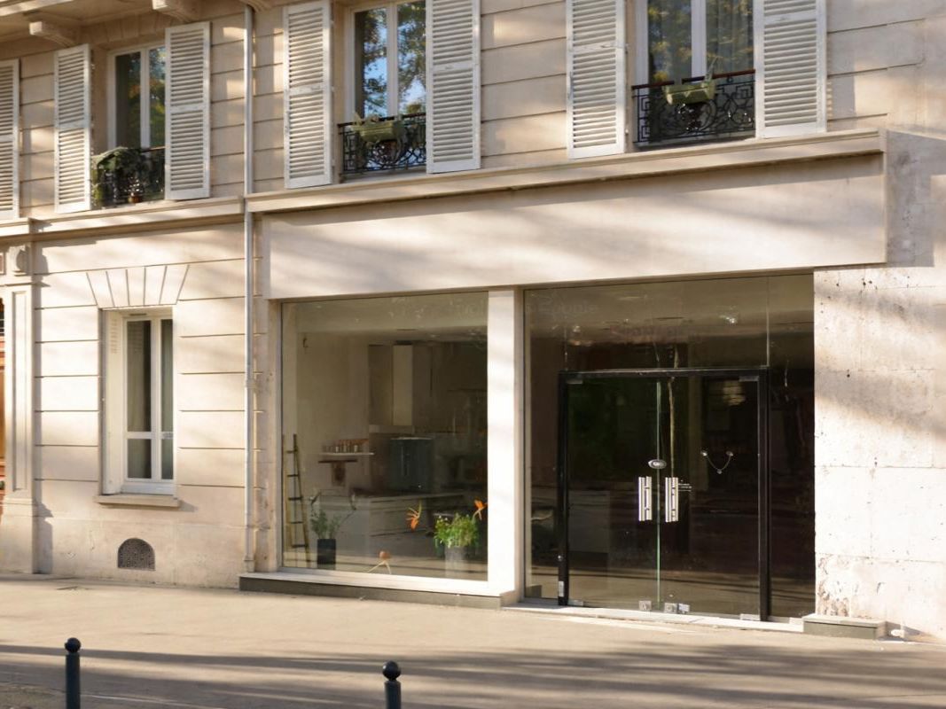 Location local commercial 65 m² non divisibles