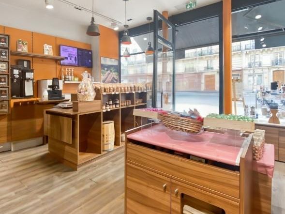 Location local commercial 54 m² non divisibles