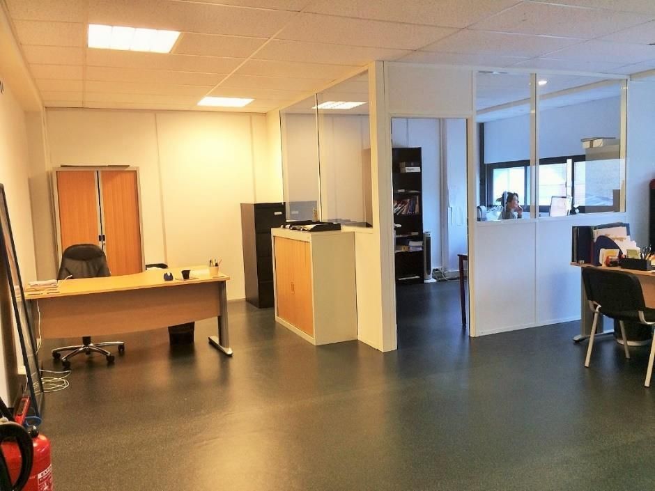Location bureaux 66 m² non divisibles