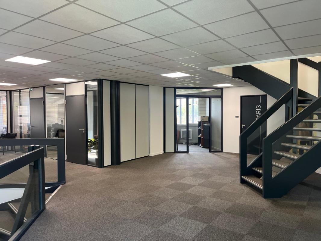 Location bureaux 343 m² non divisibles